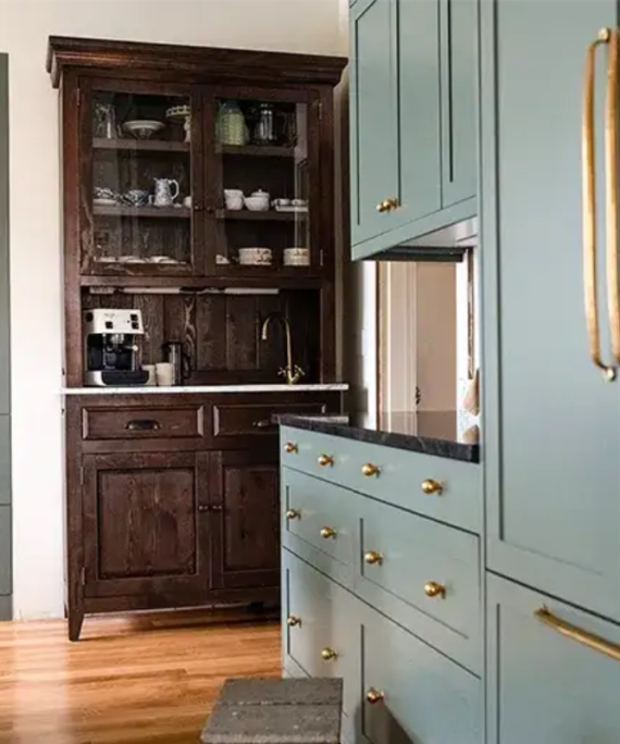 Shaker Cabinet